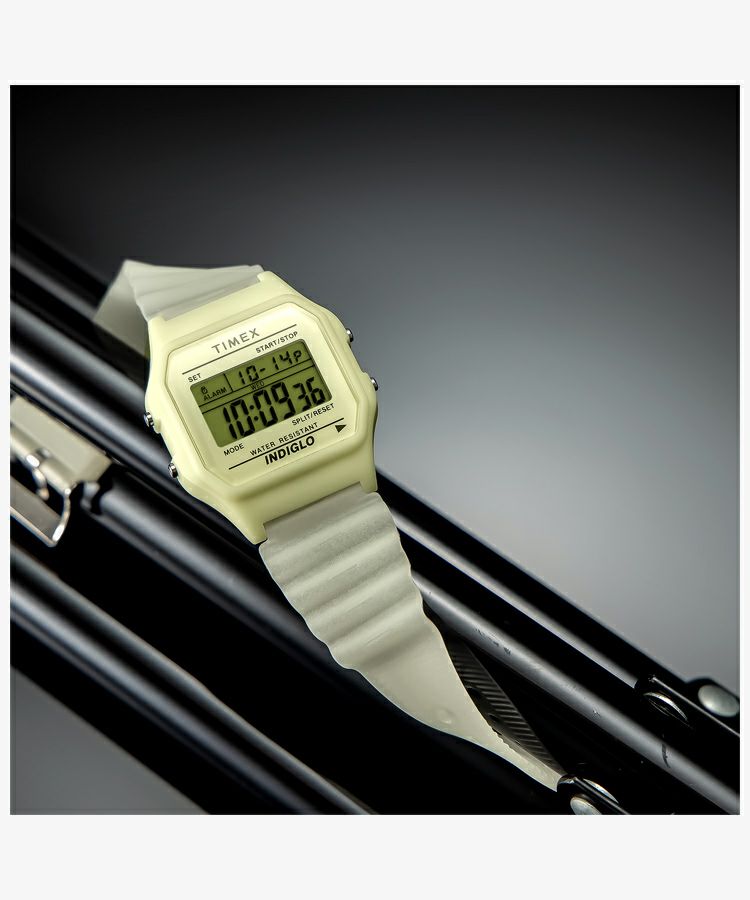 TIMEX 蓄光 デジタル腕時計 数回使用 Timex 80 グローインザダーク | TIMEXオンラインストア